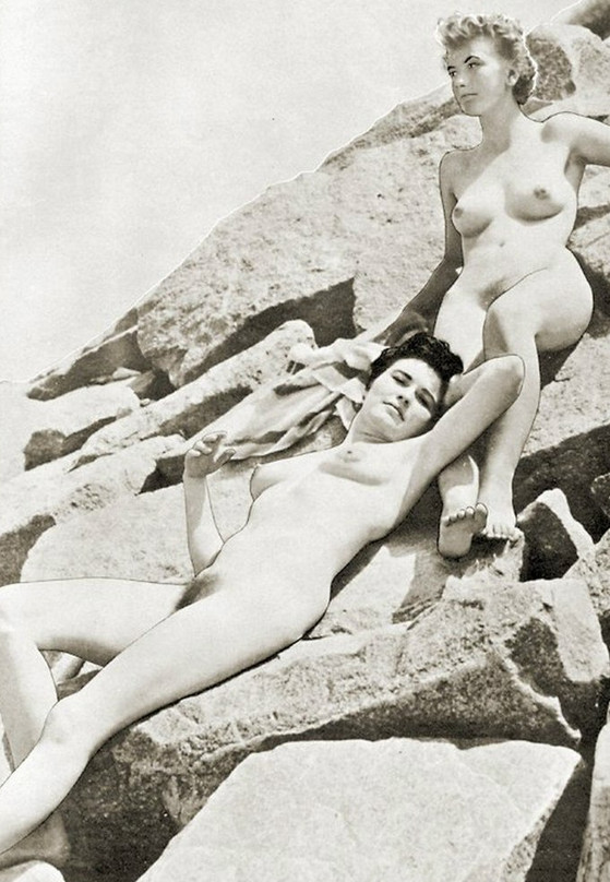 Ретро фото голых девушек на пляже